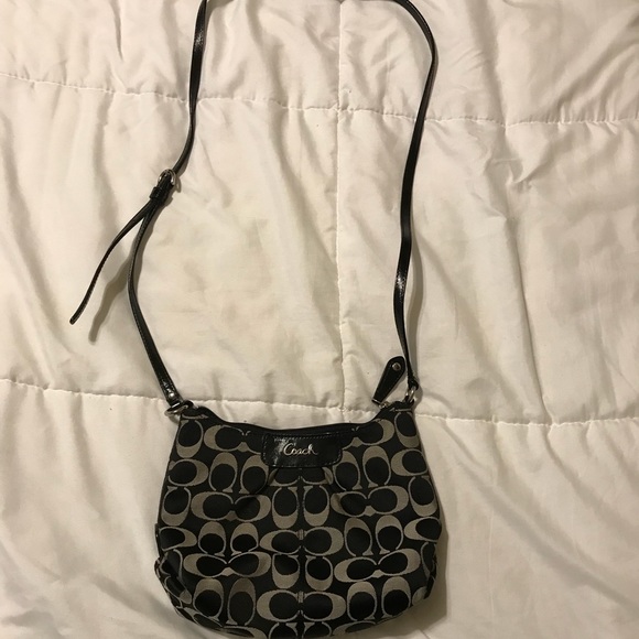 *SOLD* Coach Purse - Picture 2 of 4